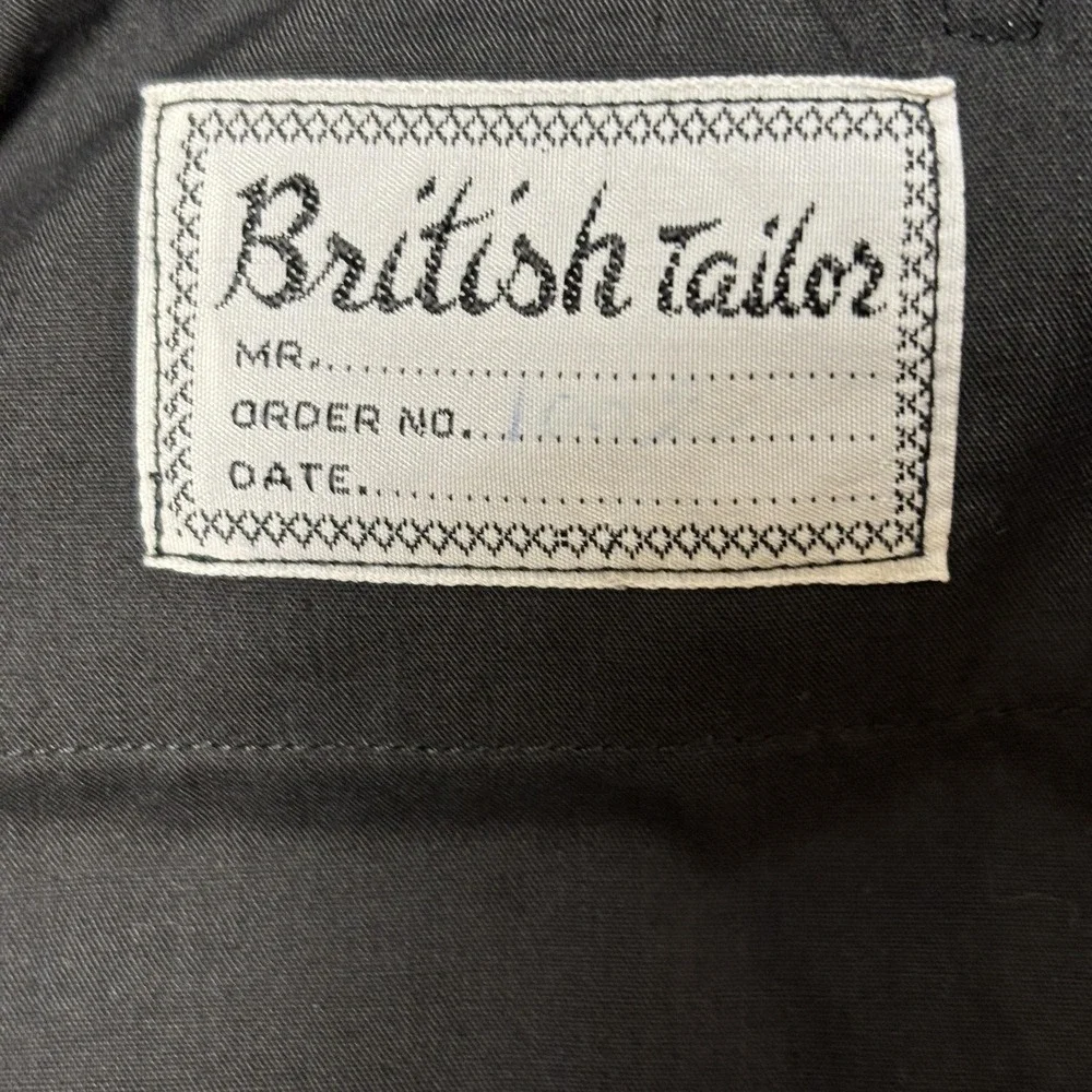 British Tailors Suit Mens 44R 33x34 Gray Check Wool Dormeuil 100 Made In England